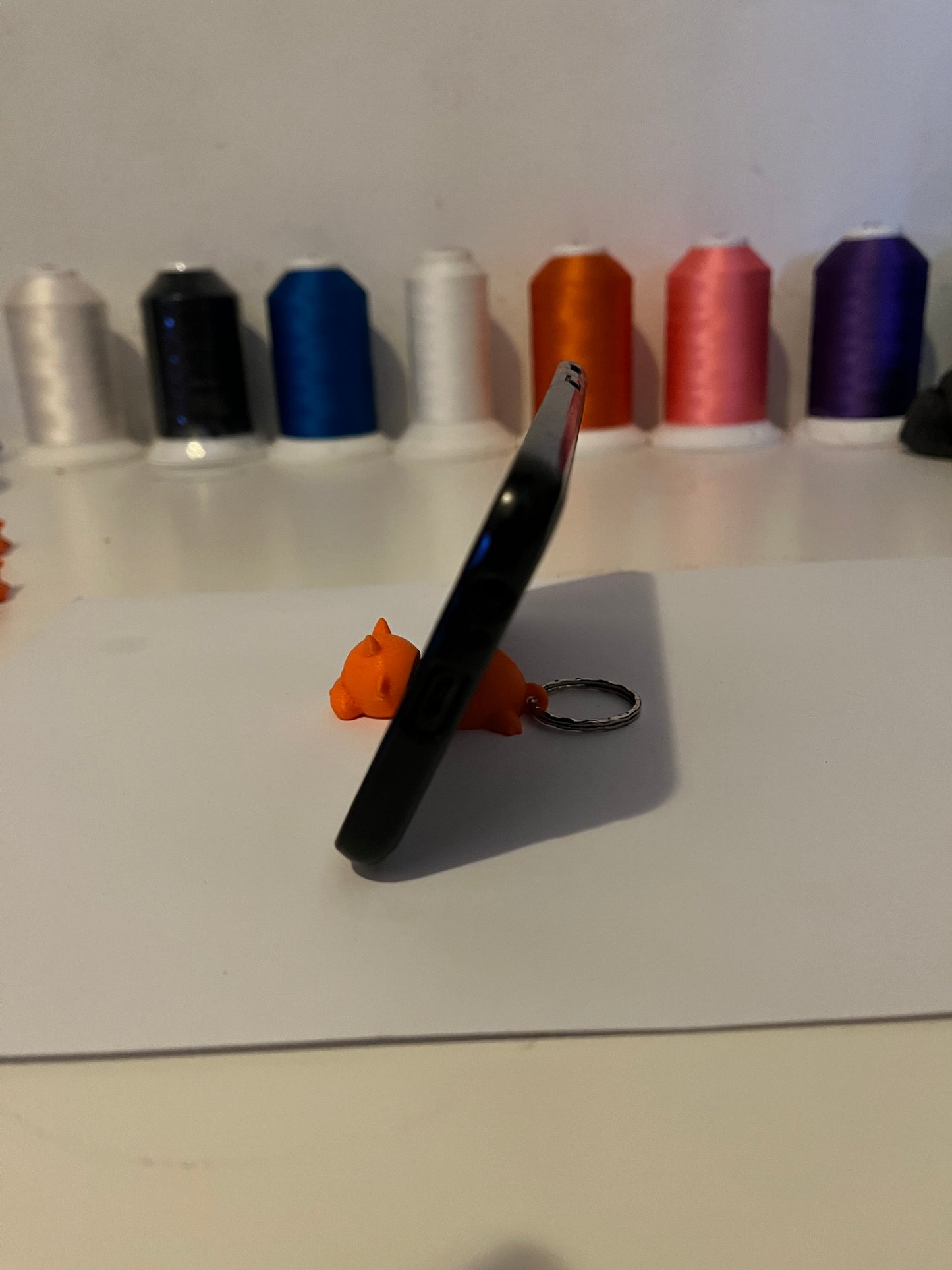 Telefontartós Boci kulcstartó